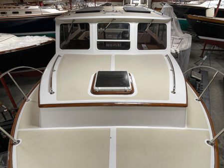 Ellis 32 image