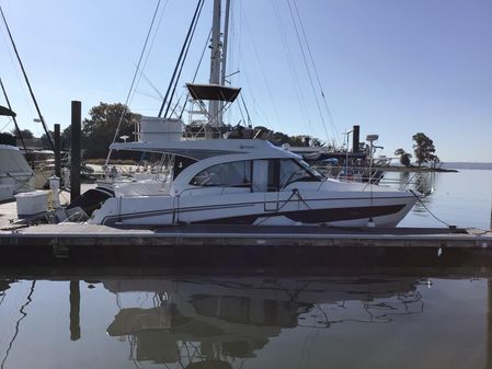 Beneteau Antares 11 Fly image