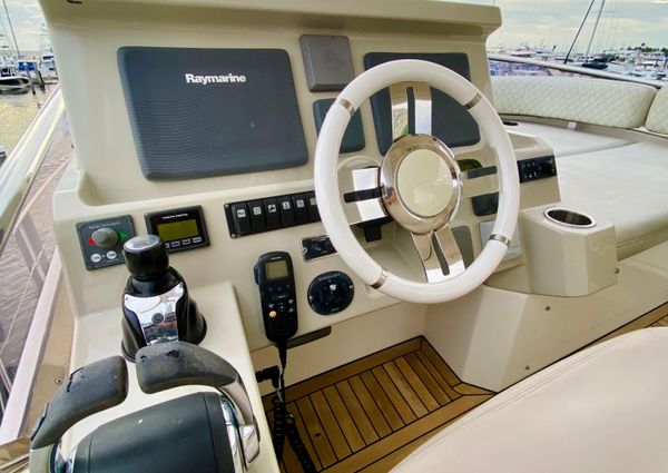 Azimut 50 image