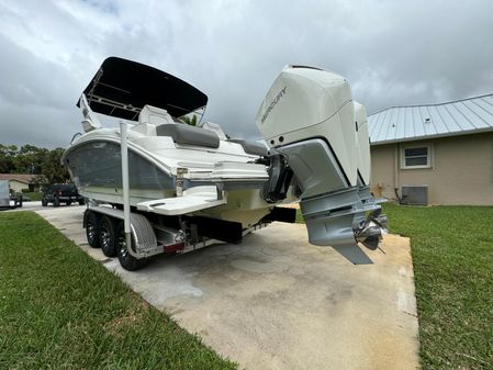 Sea Ray SDX 290 Outboard image