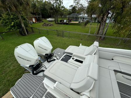 Sea Ray SDX 290 Outboard image