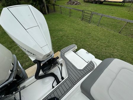 Sea Ray SDX 290 Outboard image