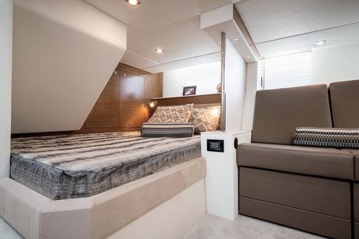 Cruisers Yachts 45 Cantius image