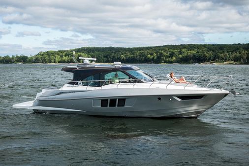 Cruisers Yachts 45 Cantius image