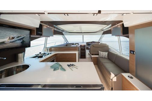 Cruisers Yachts 45 Cantius image