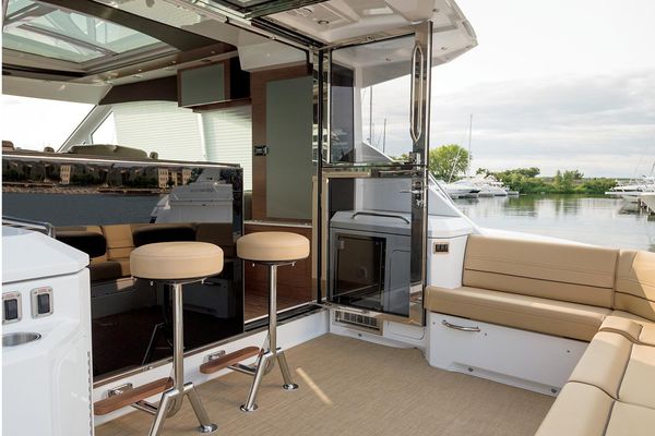 Cruisers Yachts 45 Cantius - main image