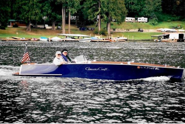 Classic Craft Gentleman's Raceboat - main image
