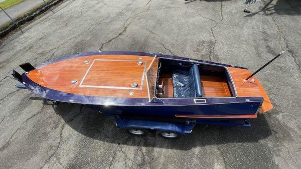 Classic Craft Gentleman's Raceboat 
