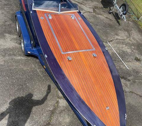 Classic Craft Gentleman's Raceboat image