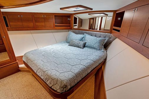 Palm Beach Motor Yachts PB65 image