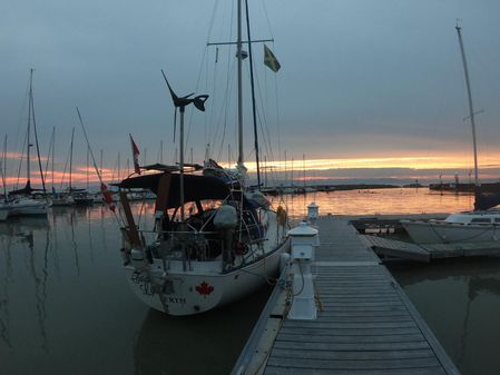 Ontario Yachts 32 image