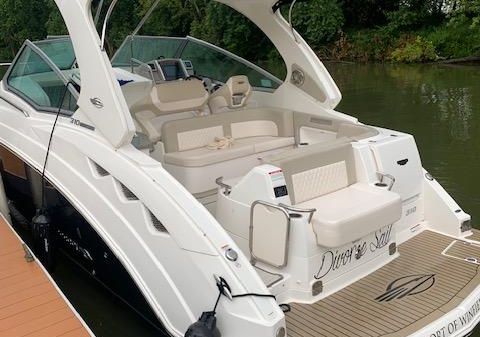 Chaparral 310 Signature
