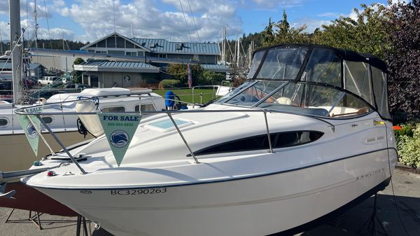 Bayliner 245 Cruiser 