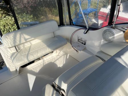 Bayliner 245 Cruiser image