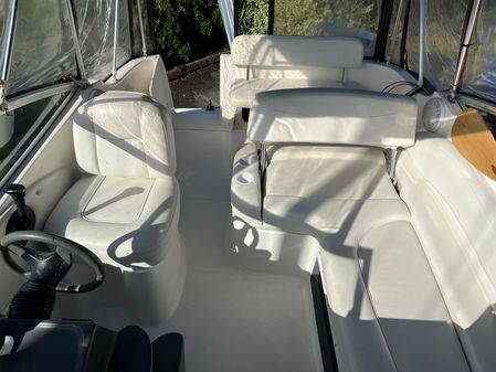 Bayliner 245 Cruiser image