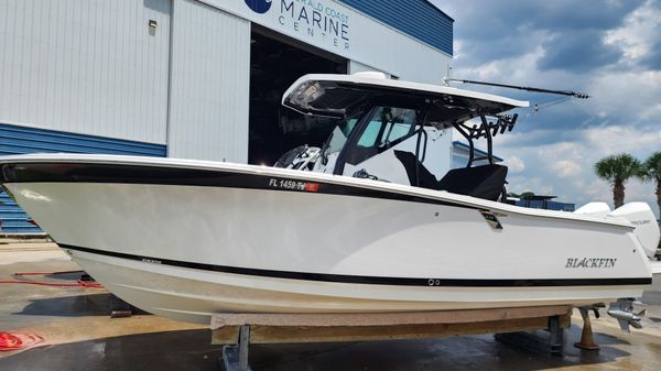 Blackfin 272 CC