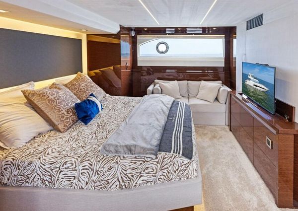 Prestige 630 Flybridge image