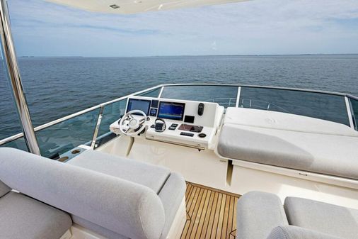 Prestige 630 Flybridge image