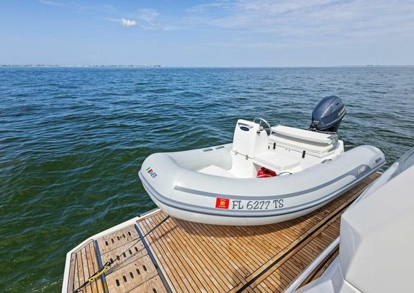 Prestige 630 Flybridge image