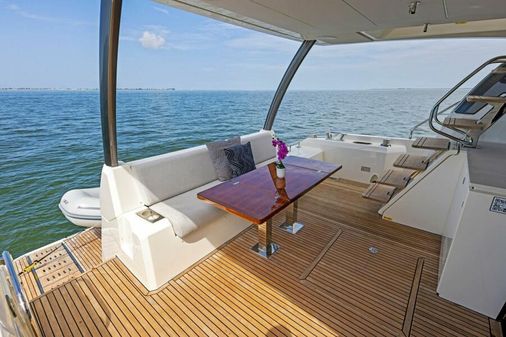 Prestige 630 Flybridge image