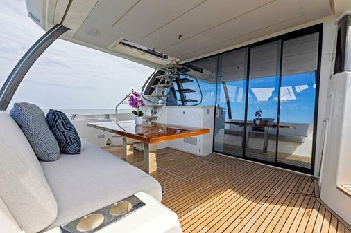 Prestige 630 Flybridge image