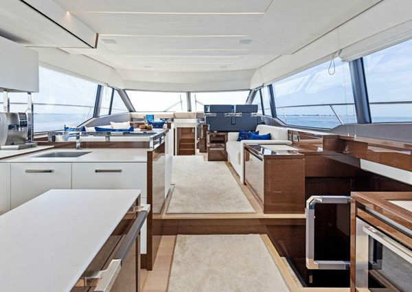 Prestige 630 Flybridge image