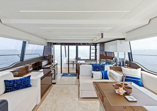 Prestige 630 Flybridge image