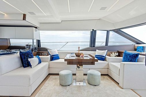 Prestige 630 Flybridge image