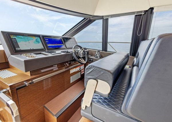 Prestige 630 Flybridge image