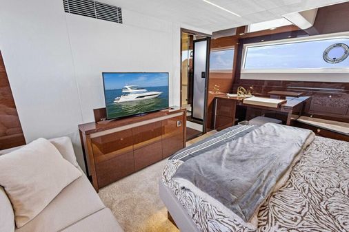 Prestige 630 Flybridge image