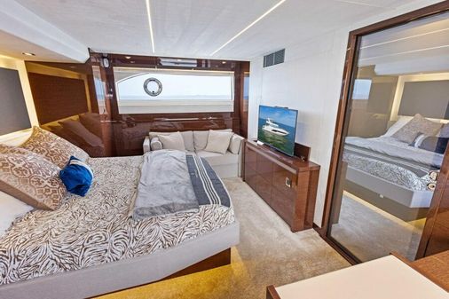 Prestige 630 Flybridge image