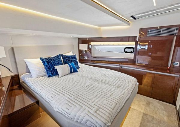 Prestige 630 Flybridge image