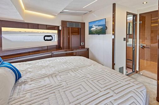 Prestige 630 Flybridge image