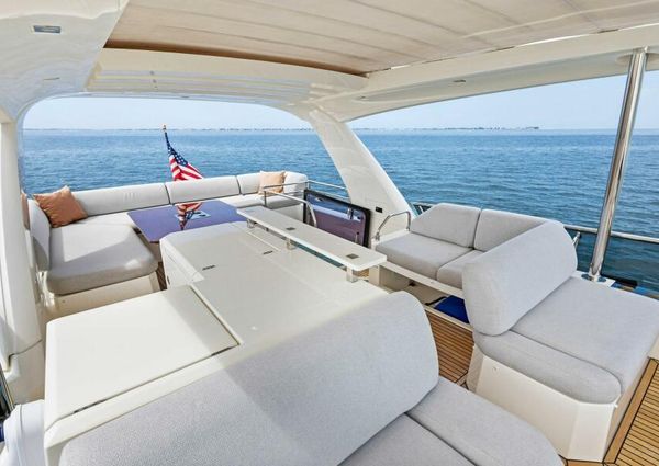 Prestige 630 Flybridge image