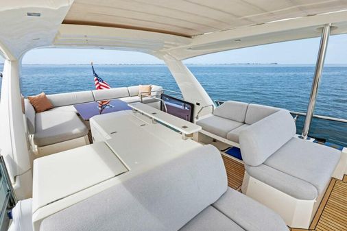 Prestige 630 Flybridge image