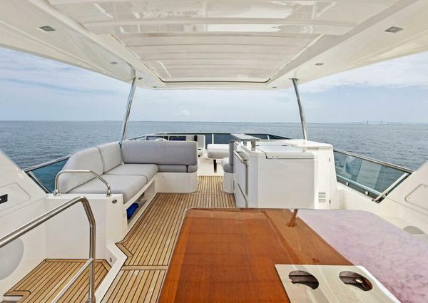 Prestige 630 Flybridge image