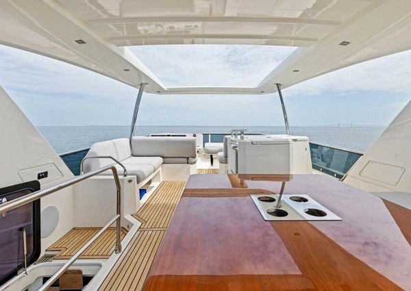 Prestige 630 Flybridge image