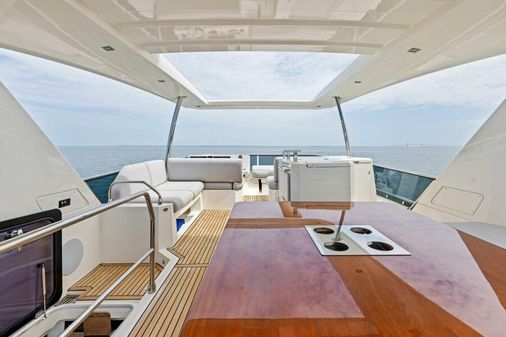 Prestige 630 Flybridge image