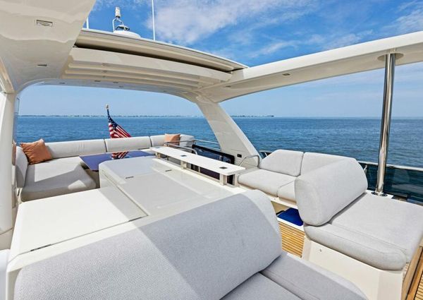 Prestige 630 Flybridge image