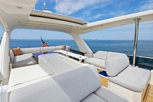 Prestige 630 Flybridge image