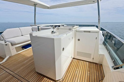 Prestige 630 Flybridge image