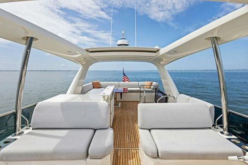 Prestige 630 Flybridge image