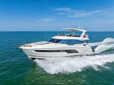 Prestige 630 Flybridge image