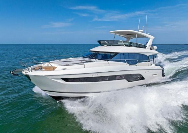 Prestige 630 Flybridge image