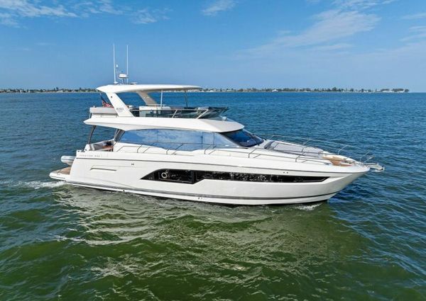 Prestige 630 Flybridge image