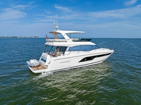 Prestige 630 Flybridge image