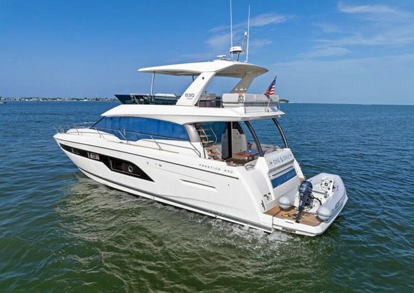 Prestige 630 Flybridge image