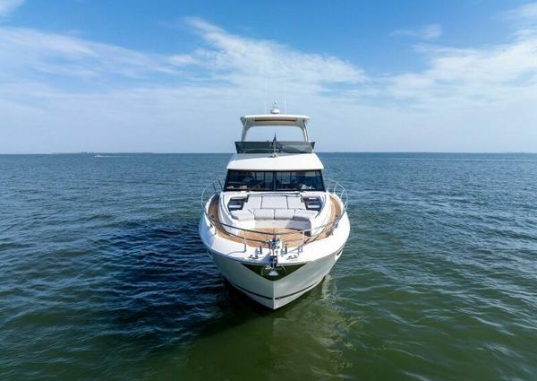 Prestige 630 Flybridge image