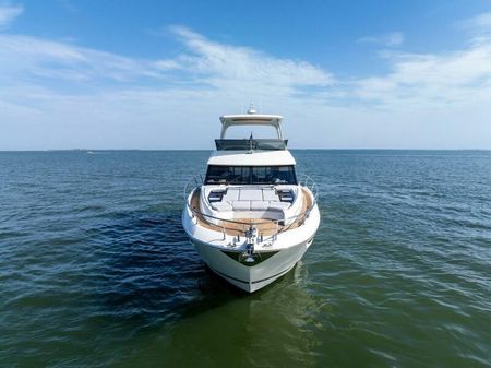 Prestige 630 Flybridge image