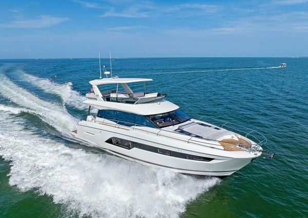 Prestige 630 Flybridge image